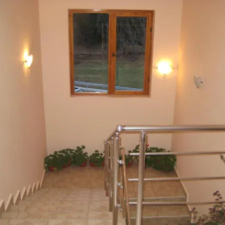 فندق Restaurant Popini Laki ياغودينا