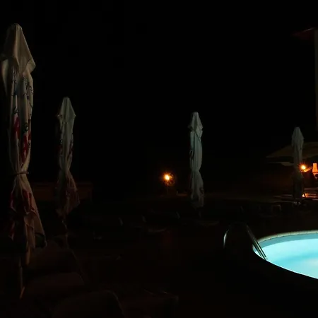 Restaurant Popini Laki فندق 2*