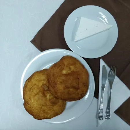 Hotel Restaurant Popini Laki