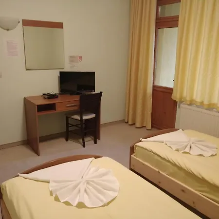 Restaurant Popini Laki فندق 2*