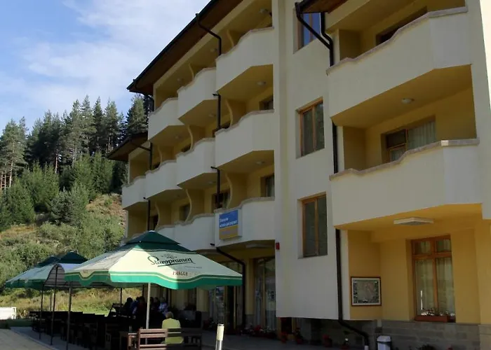 Restaurant Popini Laki 호텔 야고디나