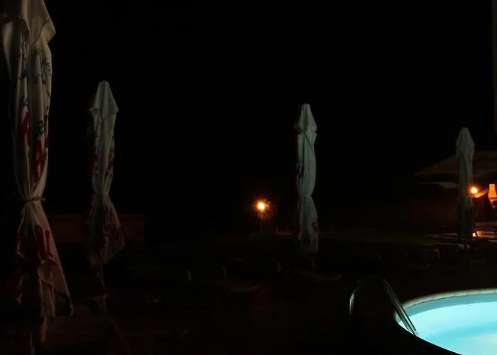 Restaurant Popini Laki 호텔 2*