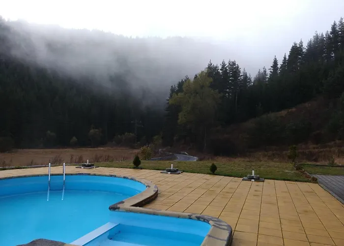 Restaurant Popini Laki 호텔 야고디나